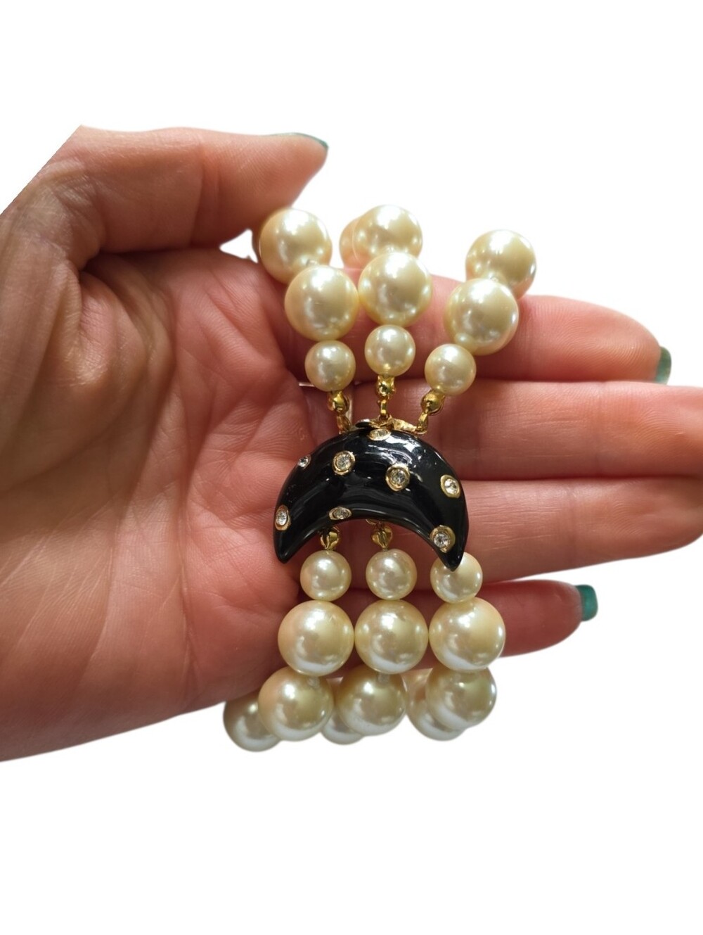 80's 90's Vintage Carolee Faux Pearl Crescent Moon Bracelet - Picture 3 of 8